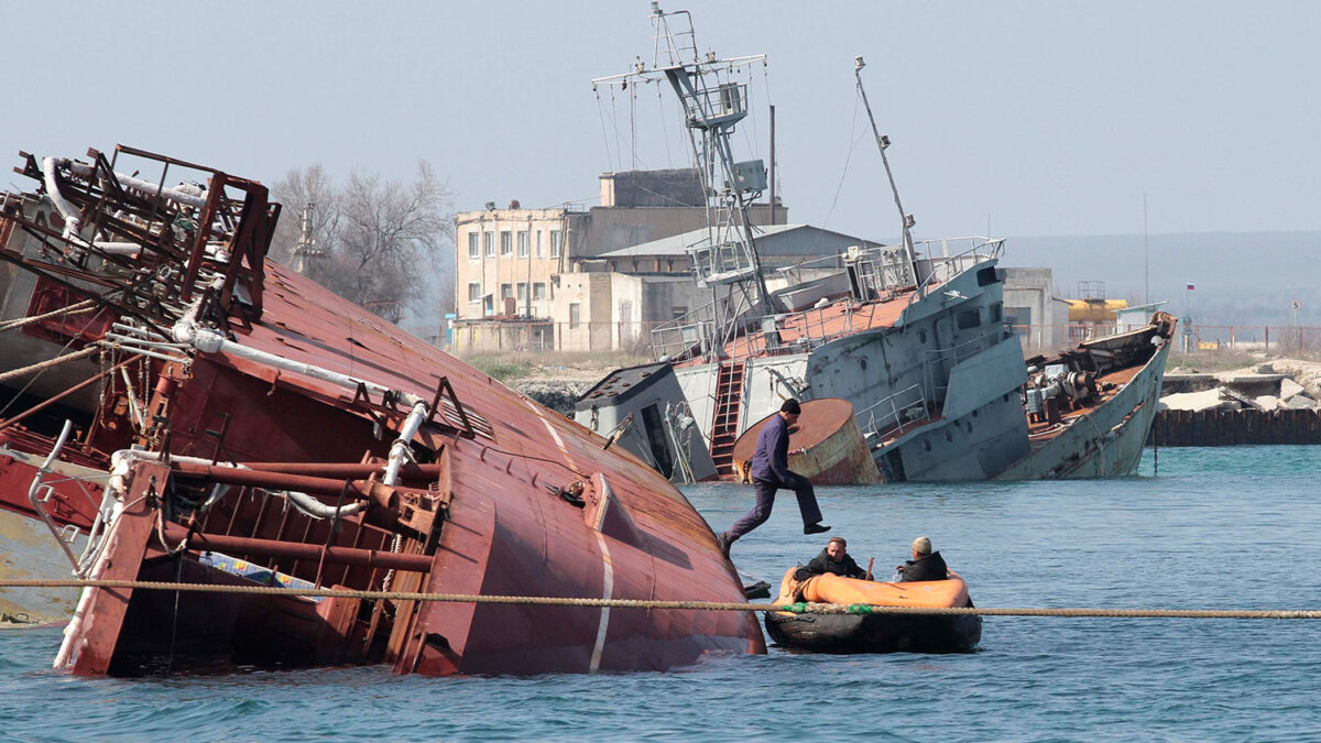 Rusia y Ucrania de acuerdo para retirar buques ucranianos de Crimea