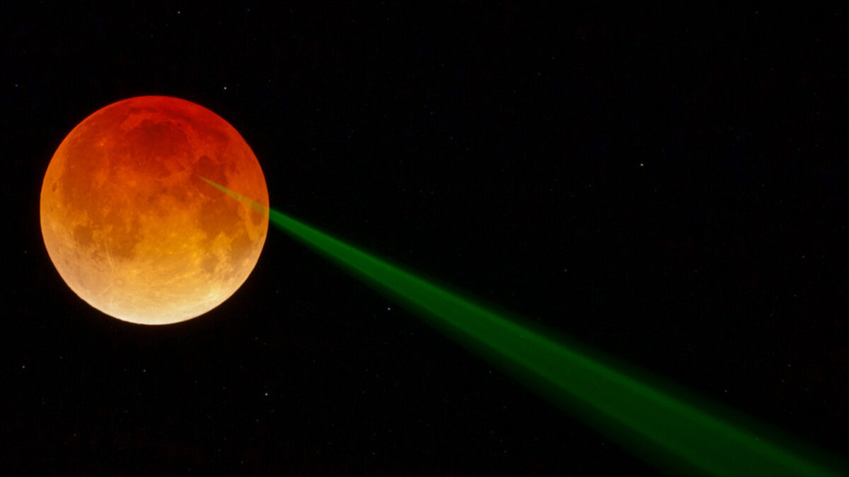 El rayo verde y la luna roja son reales y tienen explicación