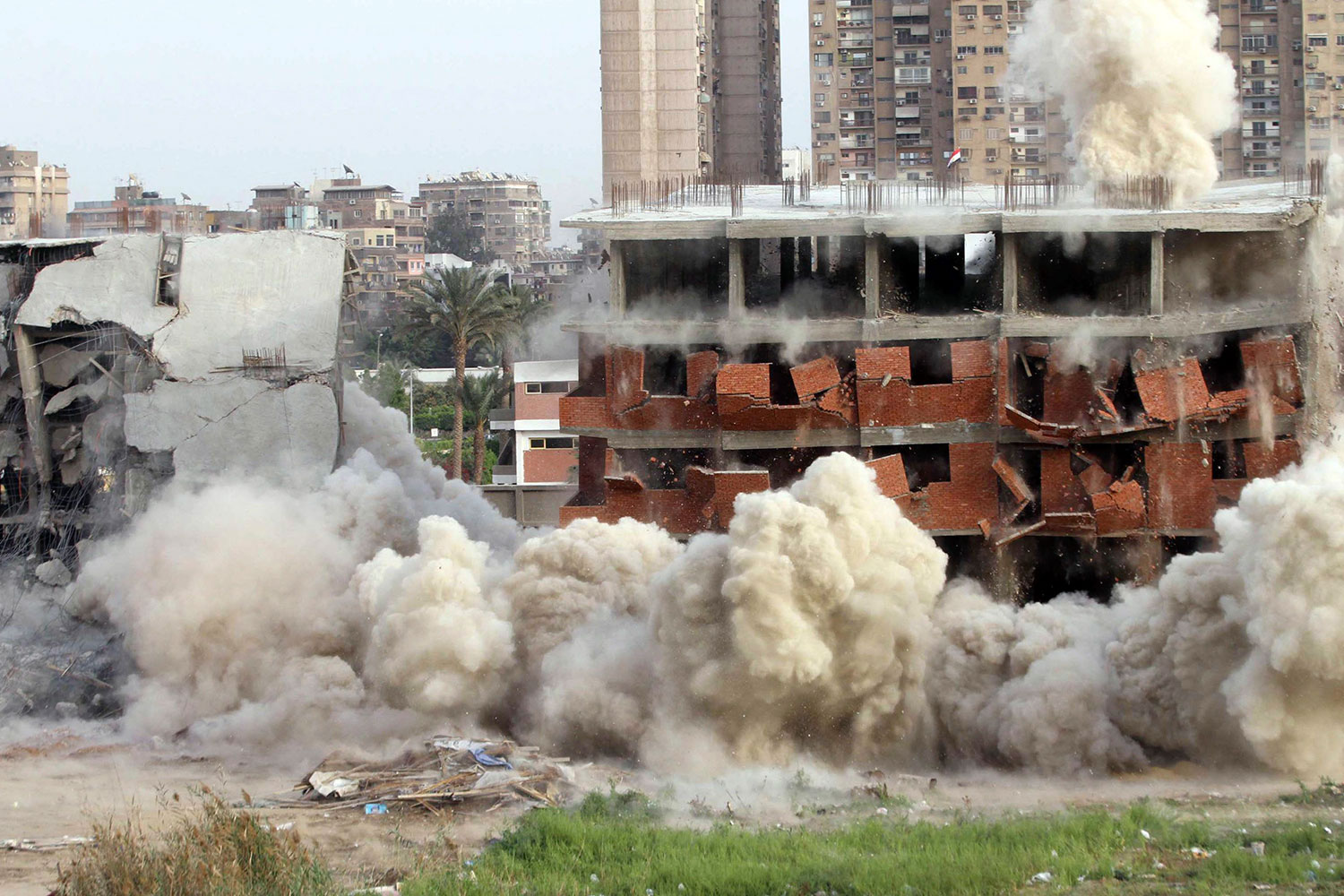 El Gobierno de Egipto dinamita edificios ilegales