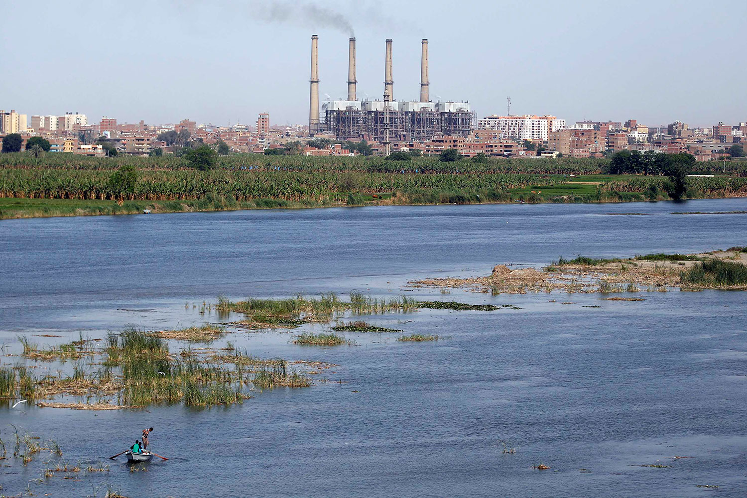 Egipto necesita más de 3,6 millones de euros para dejar en buen estado su red eléctrica