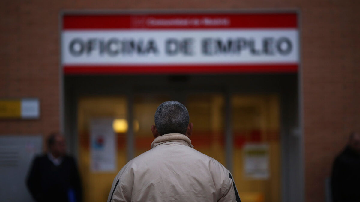 El paro desciende en España en 16.620 personas en marzo