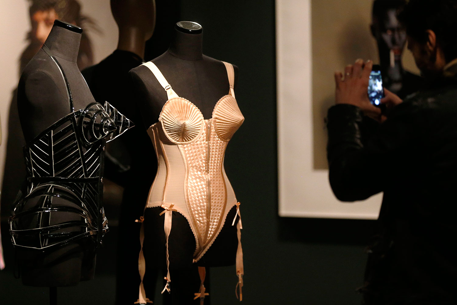 Jean Paul Gaultier lleva su moda a Londres