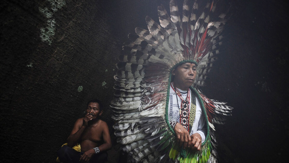 Los Ashaninka -tribu peruana- denuncia el asedio de «Los Bravos», grupos indígenas brasileños