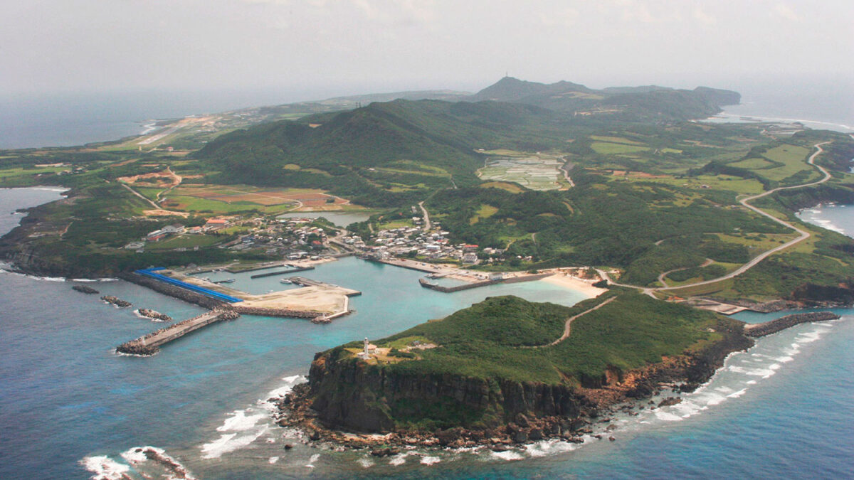 Japón construye una base de radar militar en la disputada isla de Yonaguni