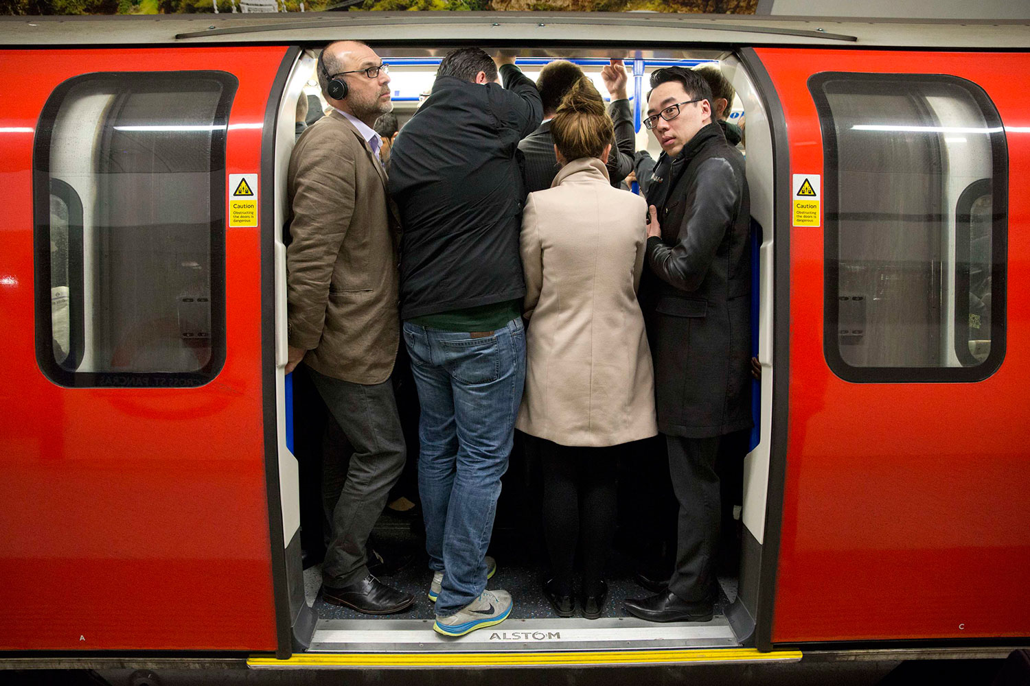 La huelga de trabajadores del metro de Londres siembra el caos en la capital durante 48 horas