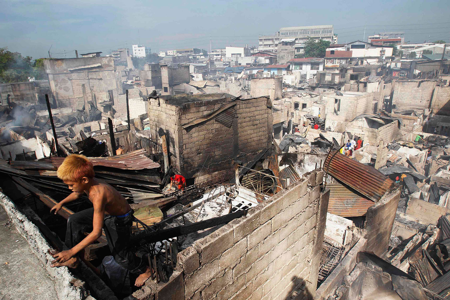 Un incendio arrasa Caloocan City, en Metro Manila