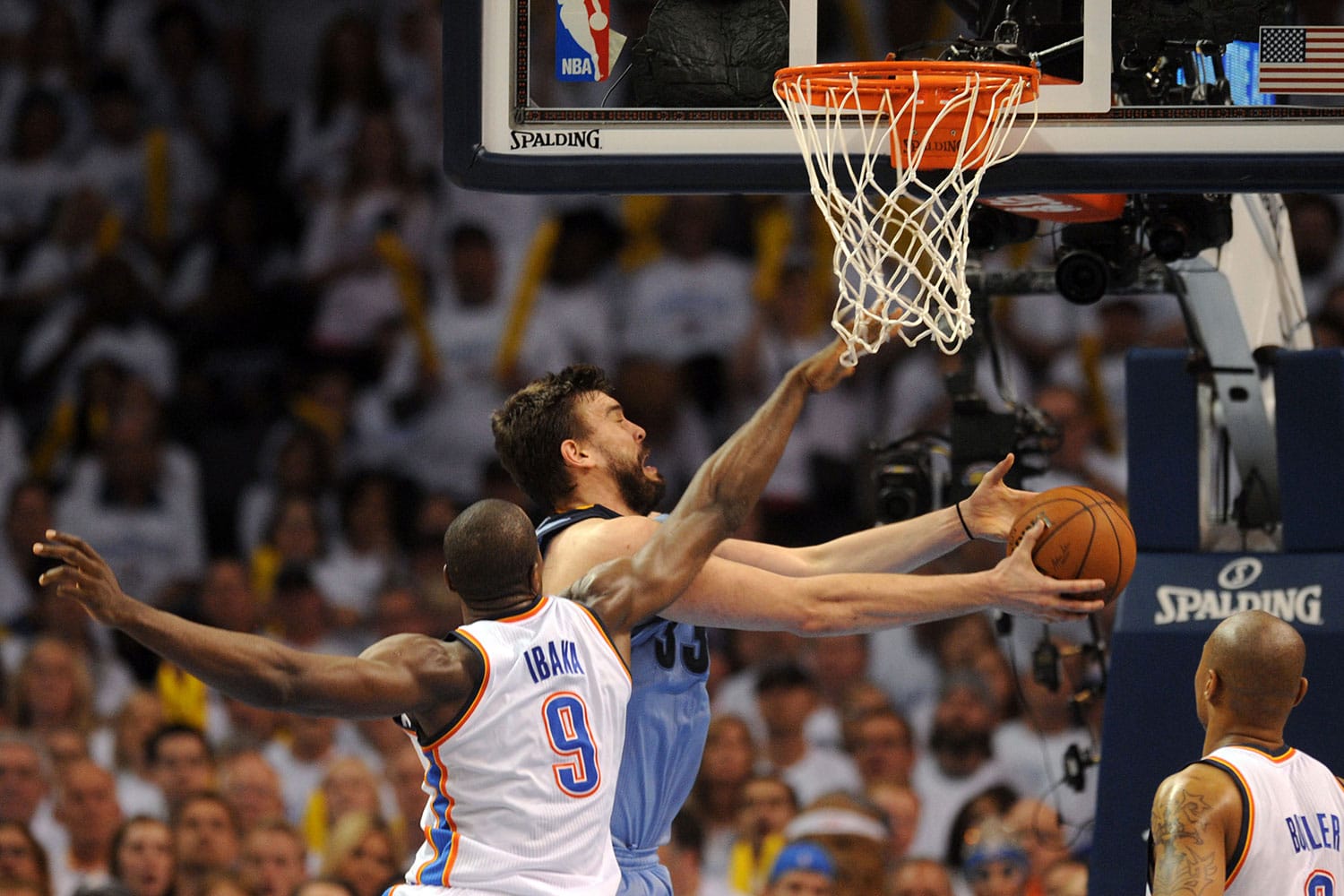 Grizzlies consiguen el triunfo ante los Thunder con empate en el duelo español entre Gasol e Ibaka