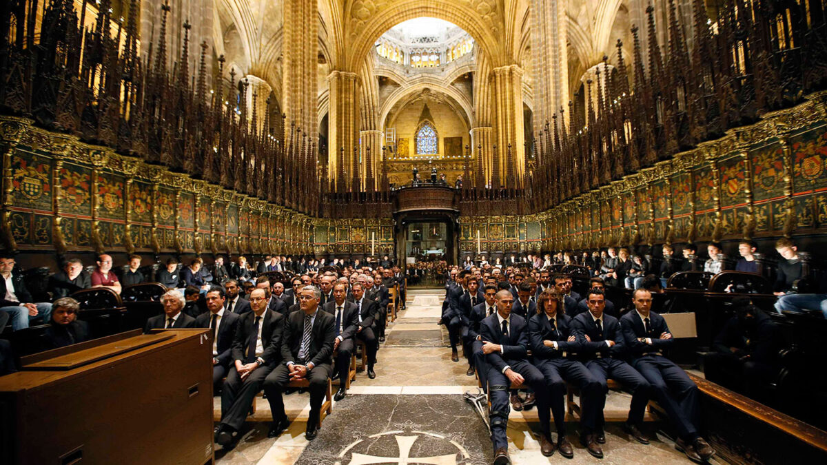 La catedral de Barcelona acoge el multitudinario adiós a Tito Vilanova