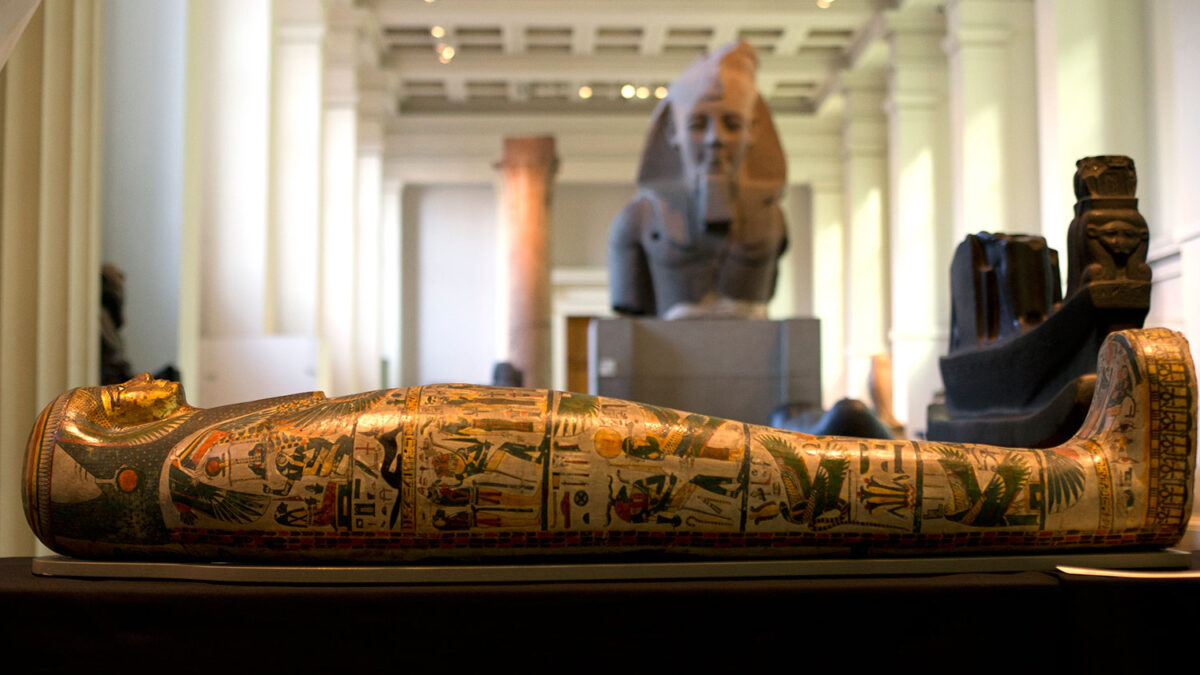 El interior de una monia en el Museo Británico de Londres