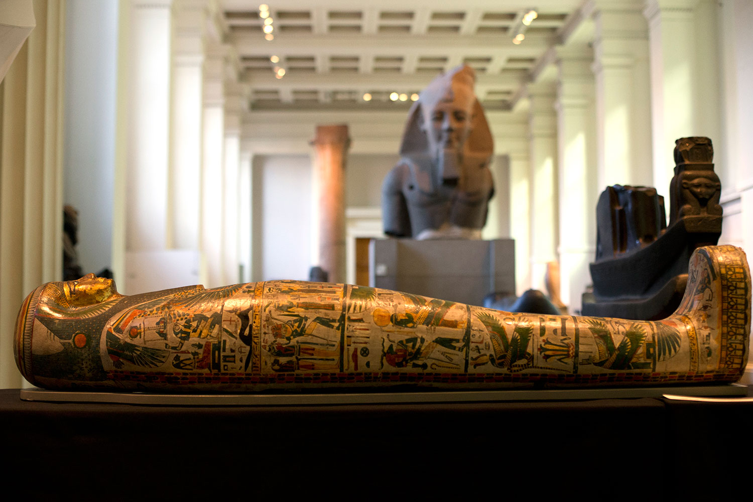 El interior de una monia en el Museo Británico de Londres
