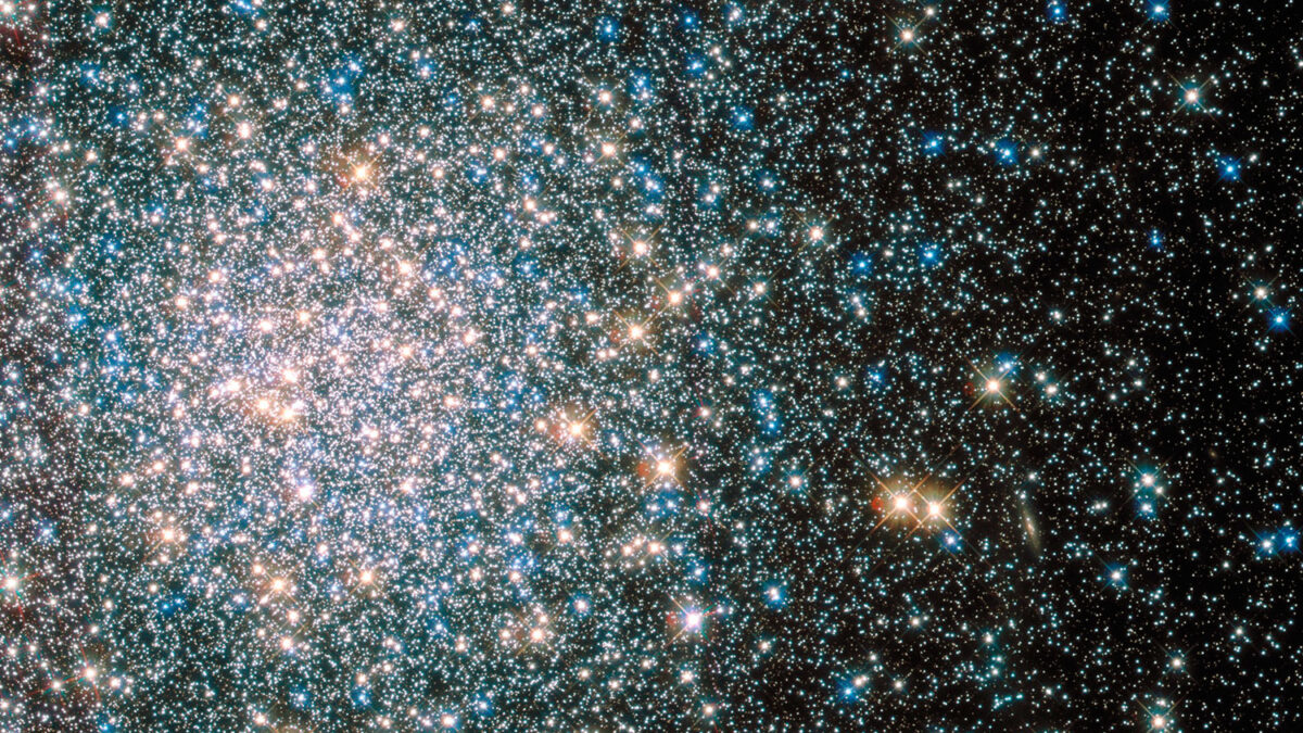 Hubble captura una imagen de Messier 5, una nebulosa de más de 100.000 estrellas