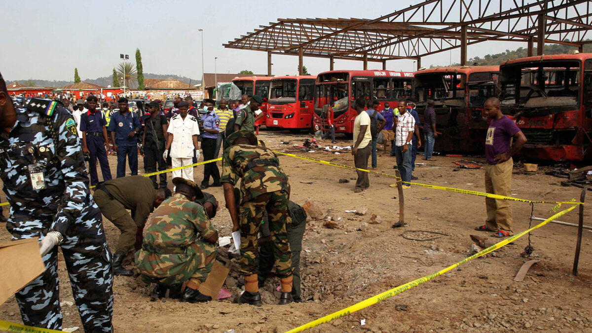 Explosión en una estación de Nigeria deja 71 muertos pero podrían ser muchos más