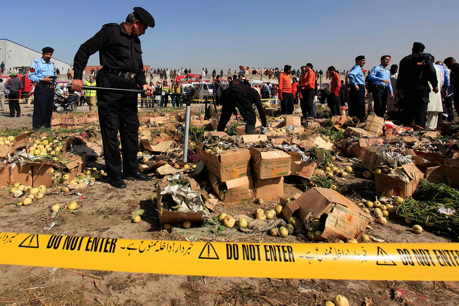 Una bomba en un mercado de Islamabad explota matando a 21 personas