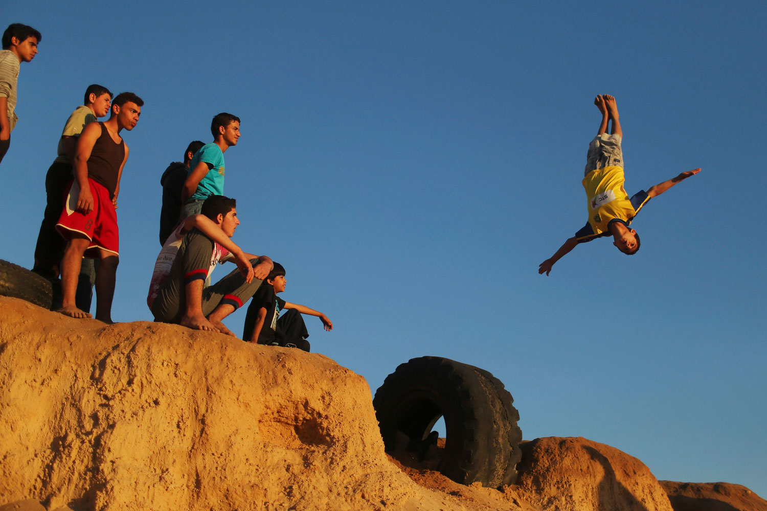 Los refugiados de Gaza practican sus habilidades de Parkour