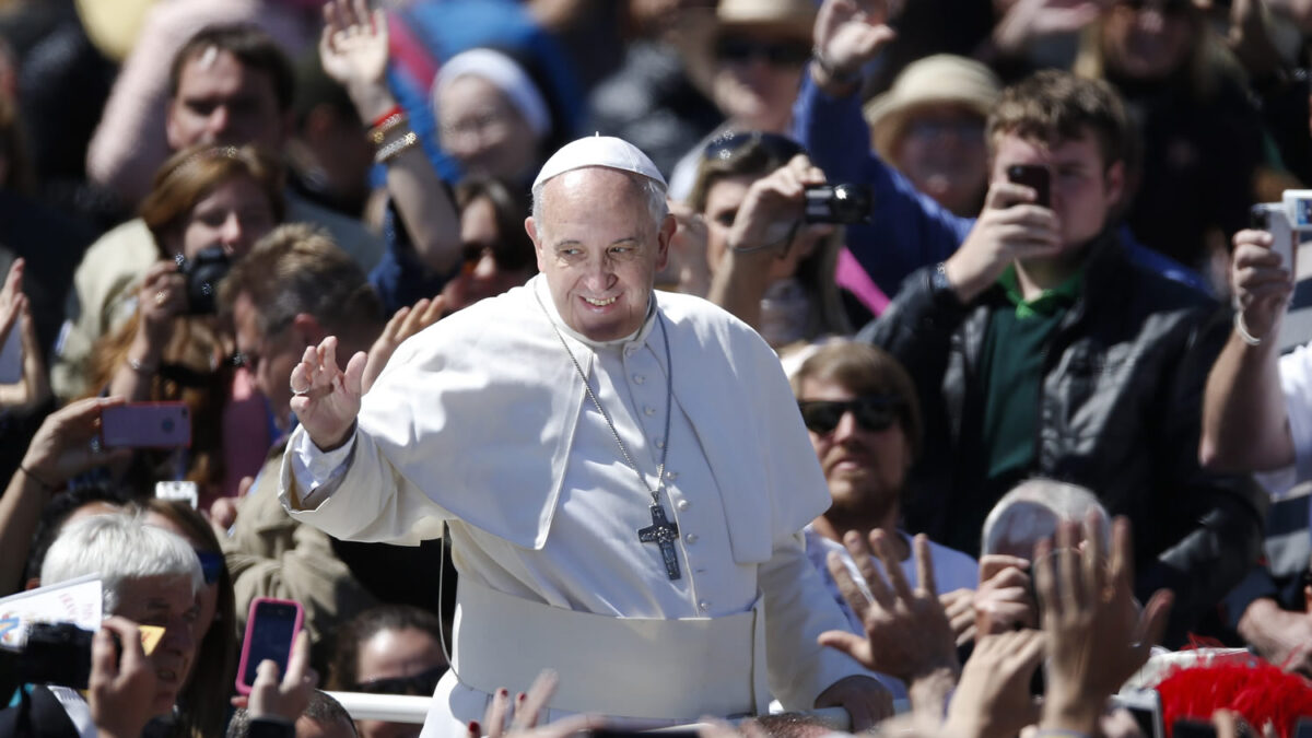 El Papa Francisco pide en Pascua por la paz en Ucrania, Siria y Venezuela