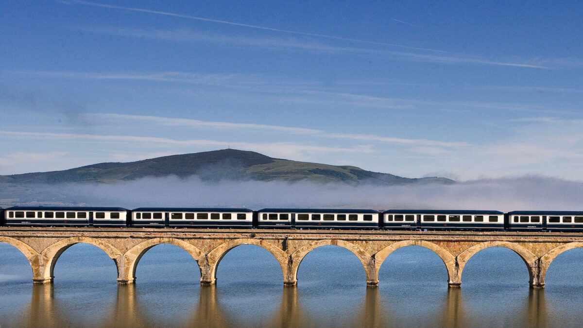El Transcantábrico te enseña el norte de España