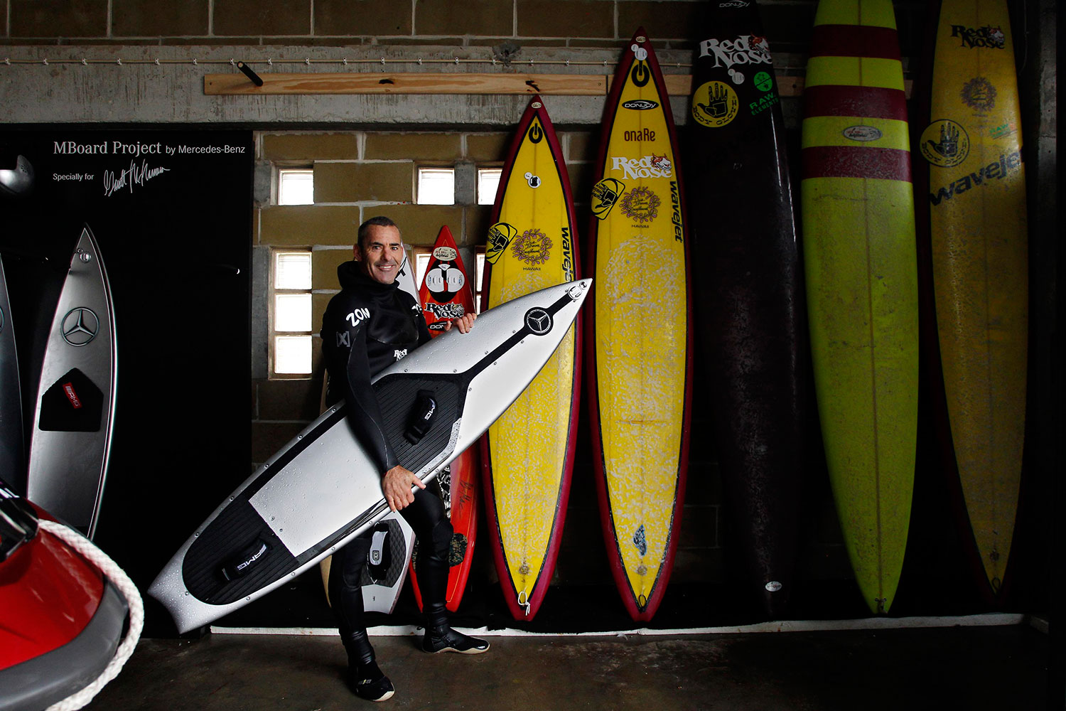 Garrett MacNamara, busca la ola más grande del mundo en Portugal