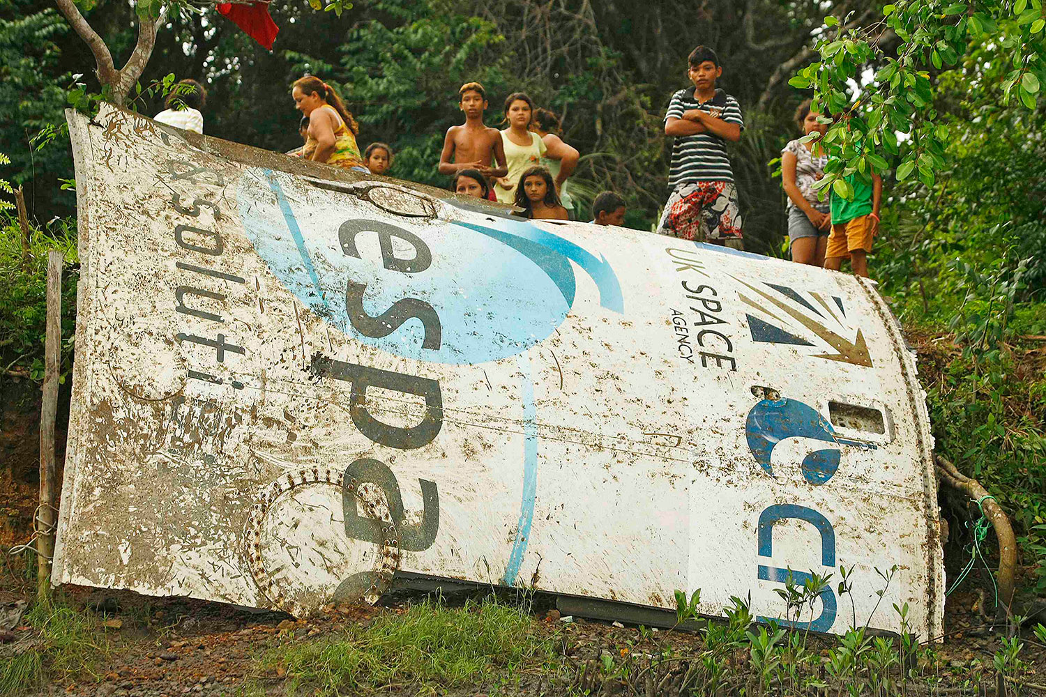 Un pescador brasileño encuentra restos del satélite inglés, Alphasat
