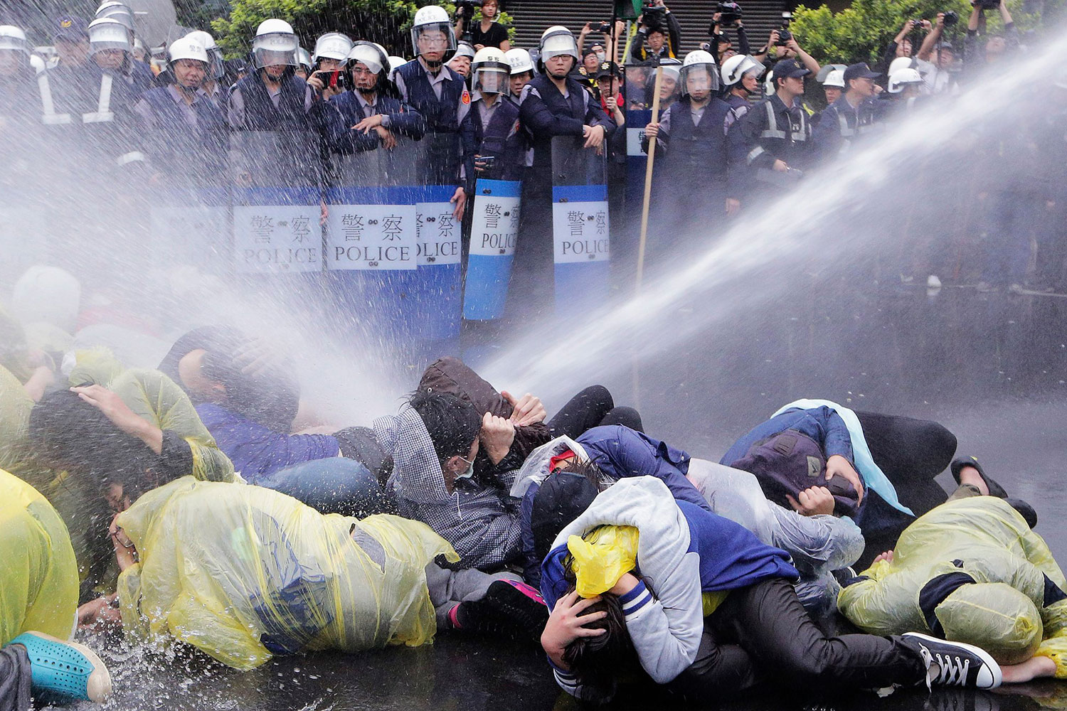 Manifestantes exigen el freno de la cuarta planta nuclear de Taiwán