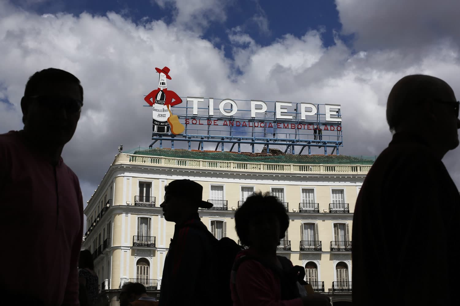 El letrero de Tio Pepe vuelve a la Puerta del Sol