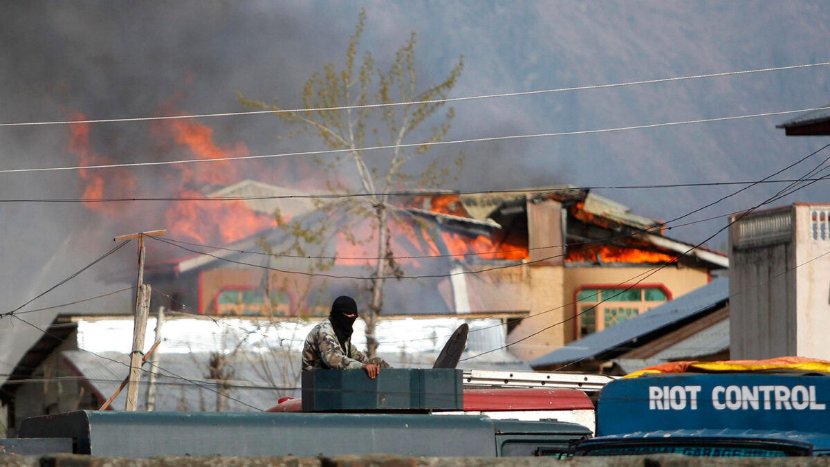 Mueren dos militantes maoístas en un tiroteo en Srinagar, Cachemira