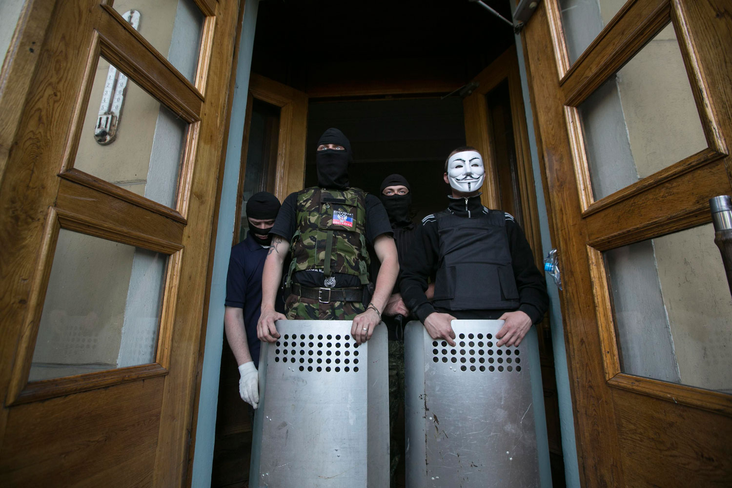 Rebeldes prorrusos toman la televisión pública de Donetsk