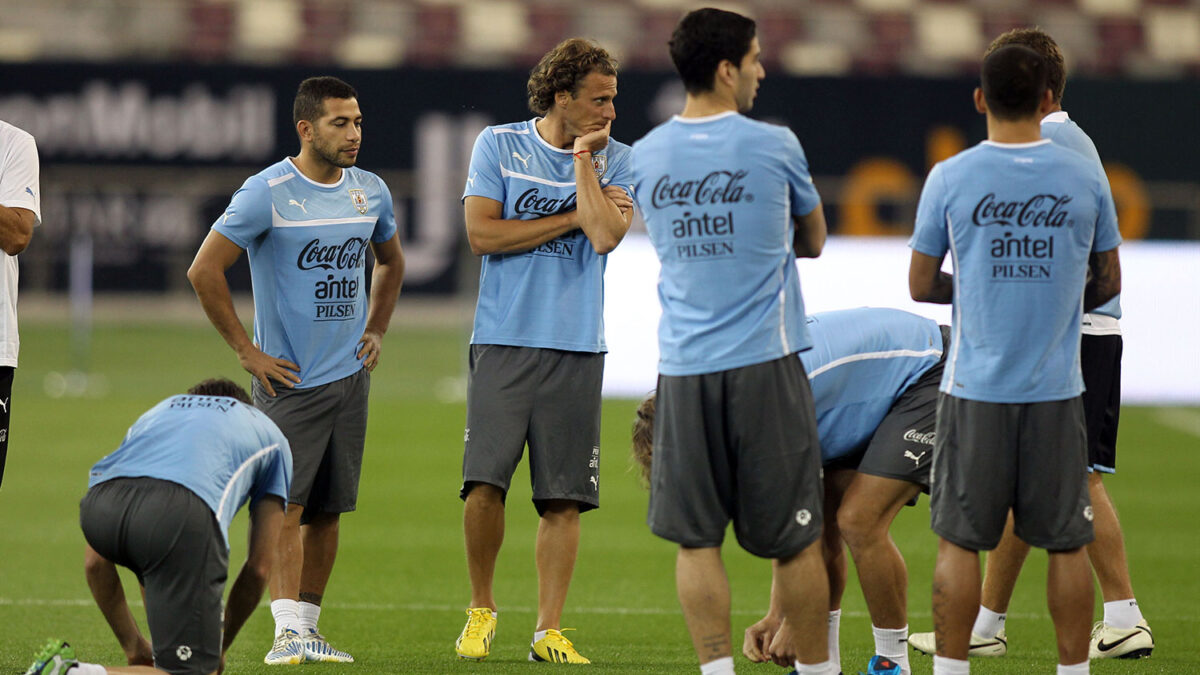 Uruguay arriesga el Mundial tras la dimisión en pleno del ejecutivo de la asociación de Fútbol