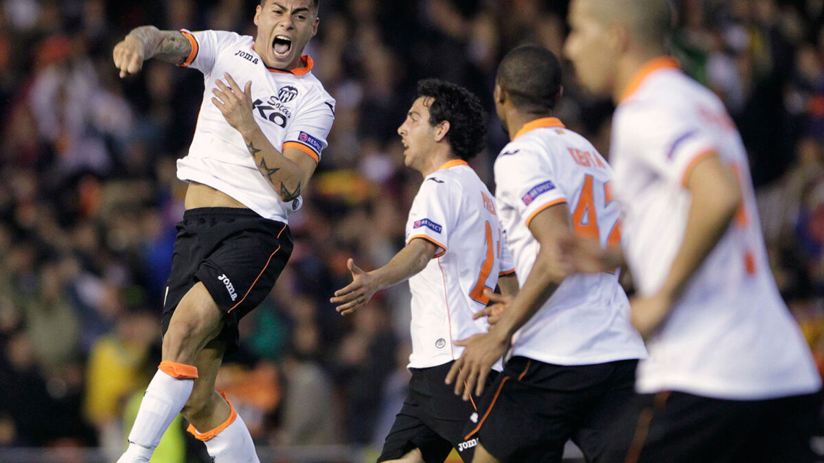 El Valencia y el Sevilla firman el pase a semifinales de la Europa League en casa