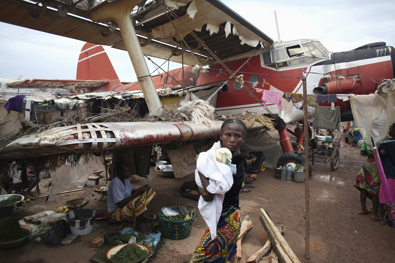 La UE se está haciendo con la seguridad del aeropuerto de refugiados de Bangui
