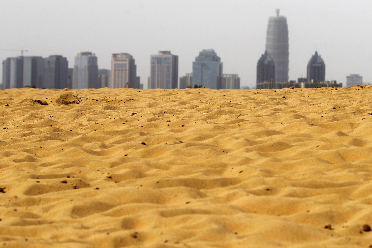 Misterioso montón de arena aparece en Zhengzhou