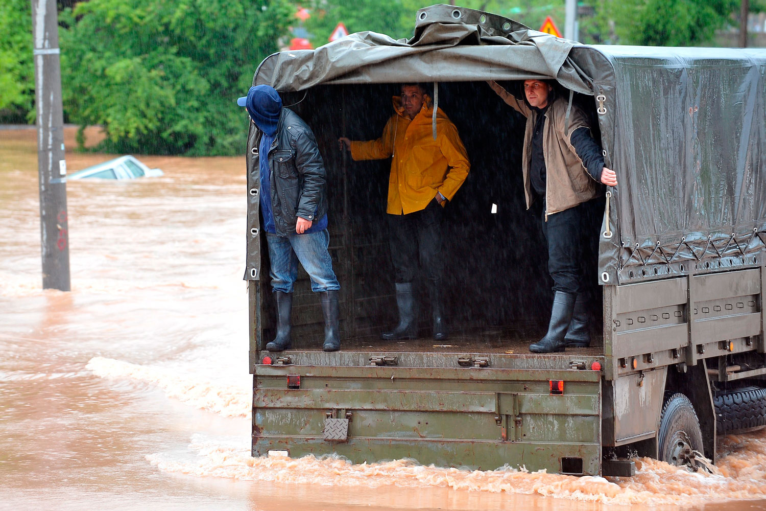 Un temporal de fuertes lluvias y vientos castiga a los Balcanes