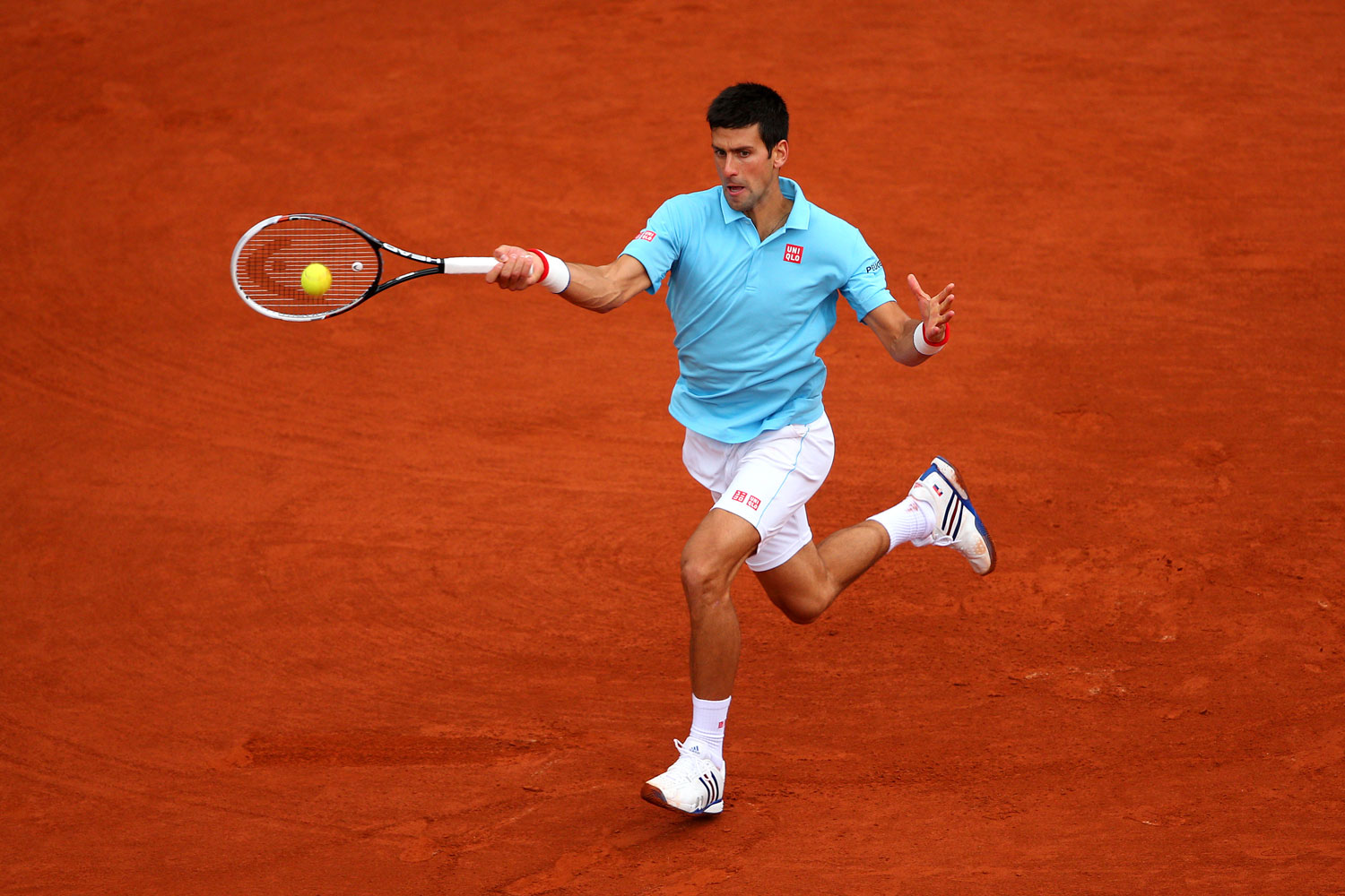 Novak Djokovic avanza a segunda ronda de Roland Garros