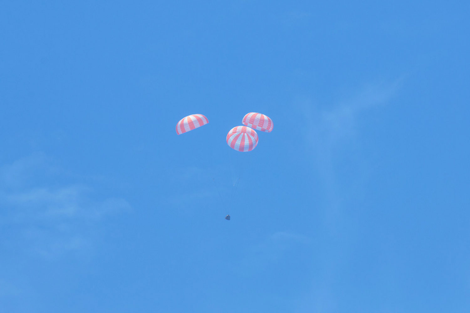 Regresa a Tierra el SpaceX Dragon