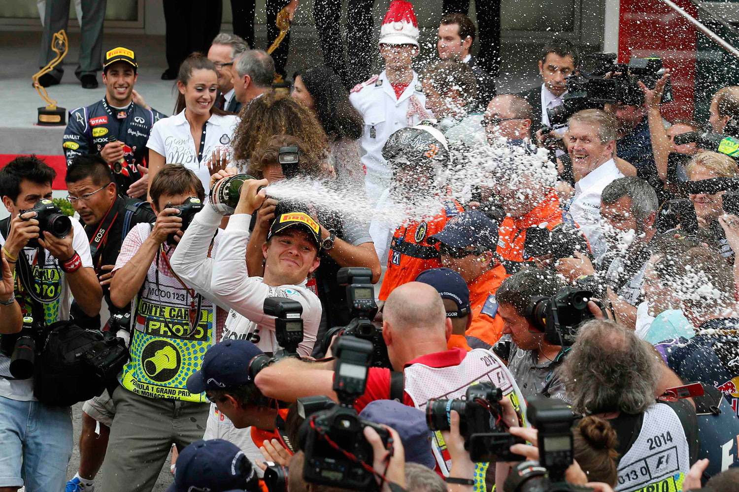 Rosberg gana en Mónaco y vuelve a ser líder del campeonato
