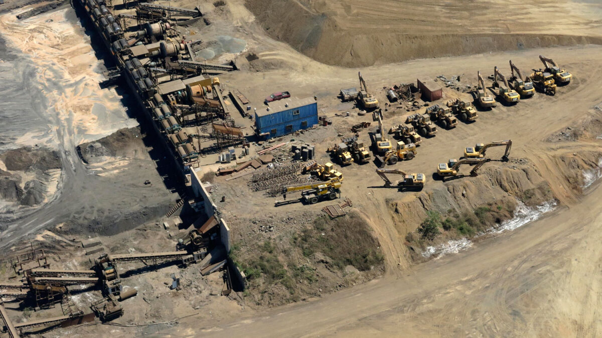 Interceptan un barco con 68.000 toneladas de mineral de hierro en México