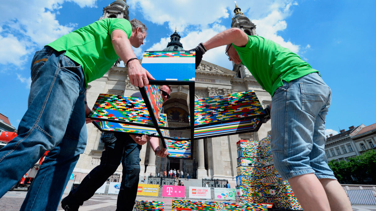 En Budapest quieren construir una torre de 36 metros de altura con piezas de Lego