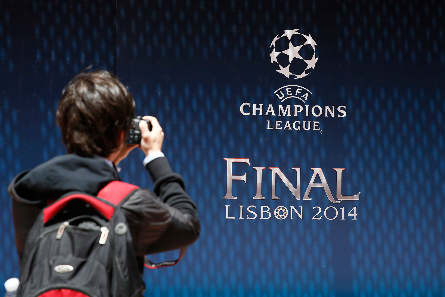 Lisboa se prepara para recibir a 70.000 hinchas madrileños en la final de la Champions League