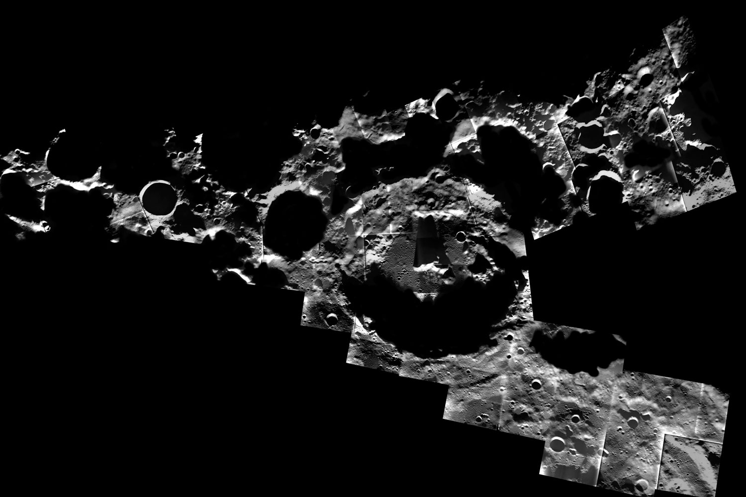 Muestran los cráteres de la Luna que nunca vieron la luz del Sol