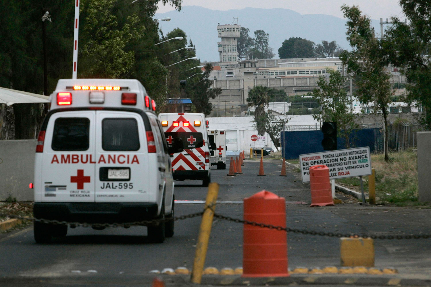 Unos 450 presos de cárcel de alta seguridad mexicana sufren intoxicación