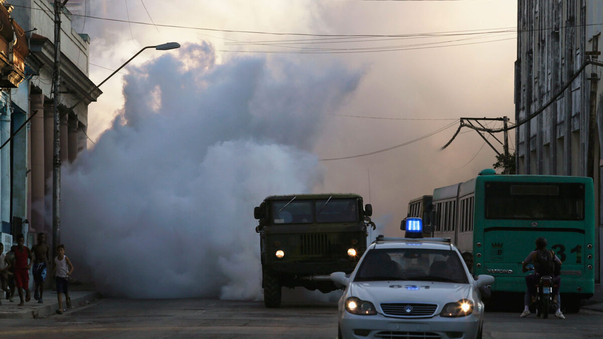 Cuba inicia campañas de fumigación contra el mosquito transmisor del dengue