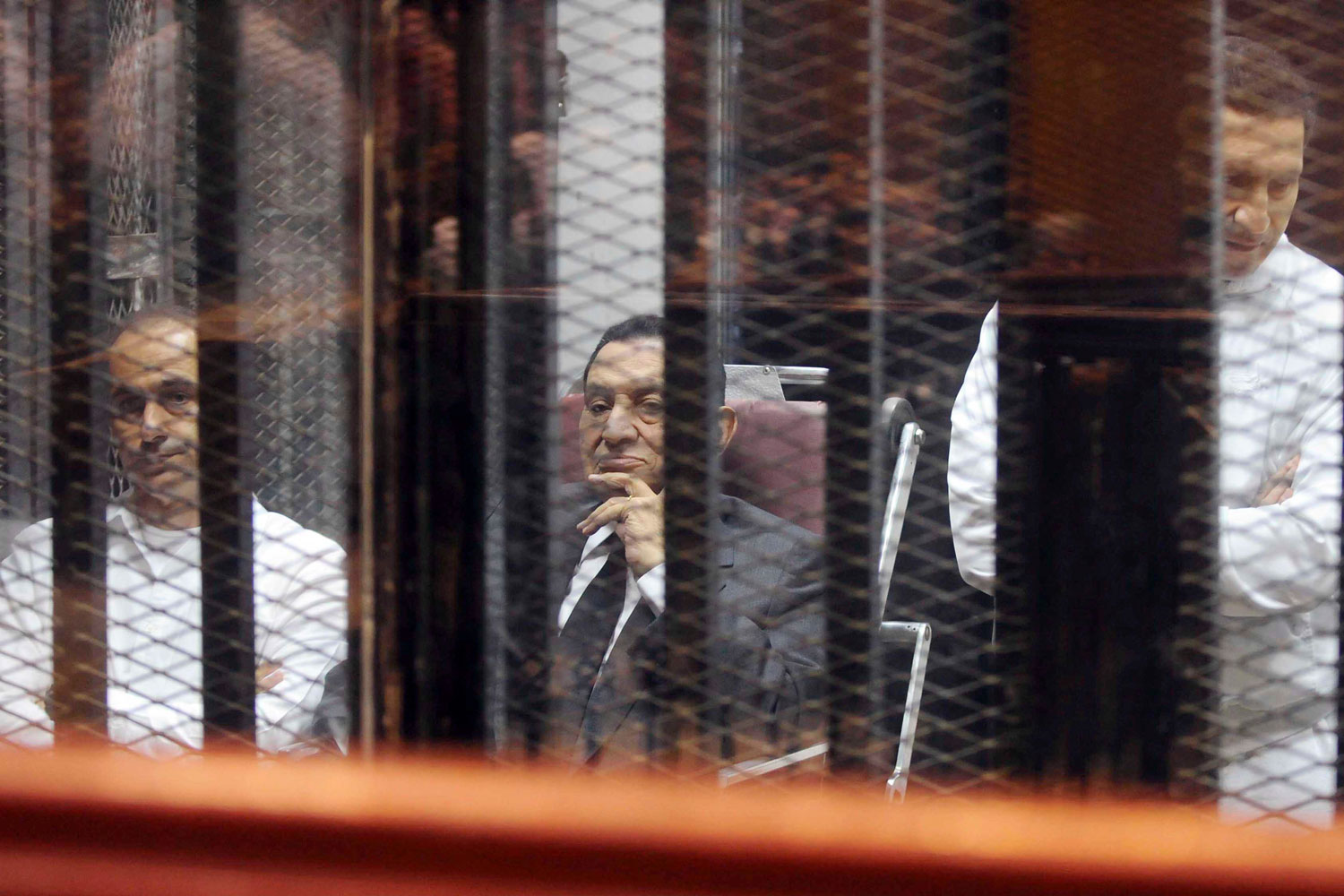 Mubarak y sus hijos, condenados a tres y cuatro años, por malversación de fondos públicos