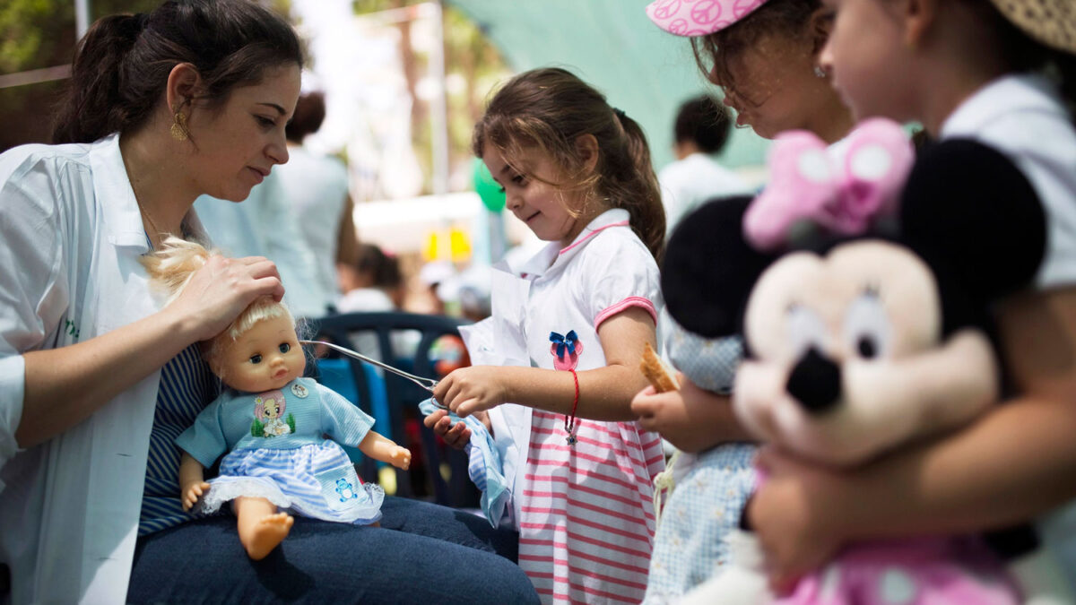 Son los médicos de los juguetes