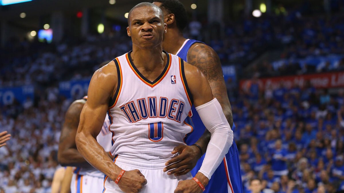 Russell Westbrook logra el empate (1-1) en la serie semifinal de la Conferencia Oeste