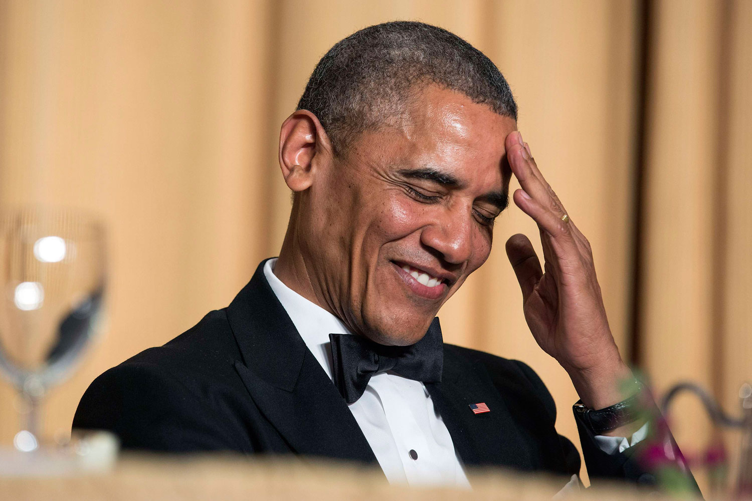 Obama utiliza el humor en la cena anual con corresponsales