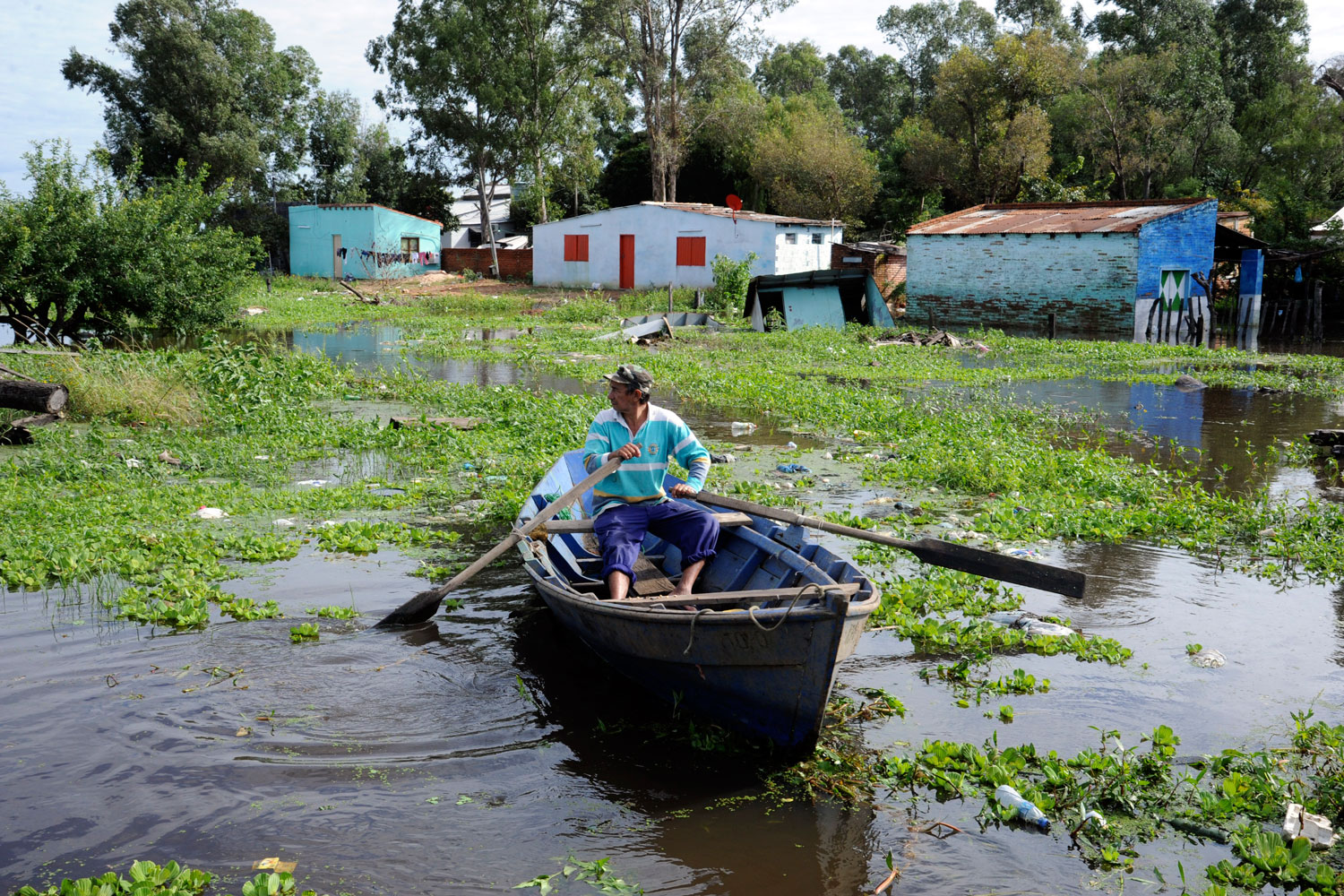Más de 75.000 afectados en la crecida del río Paraguay.