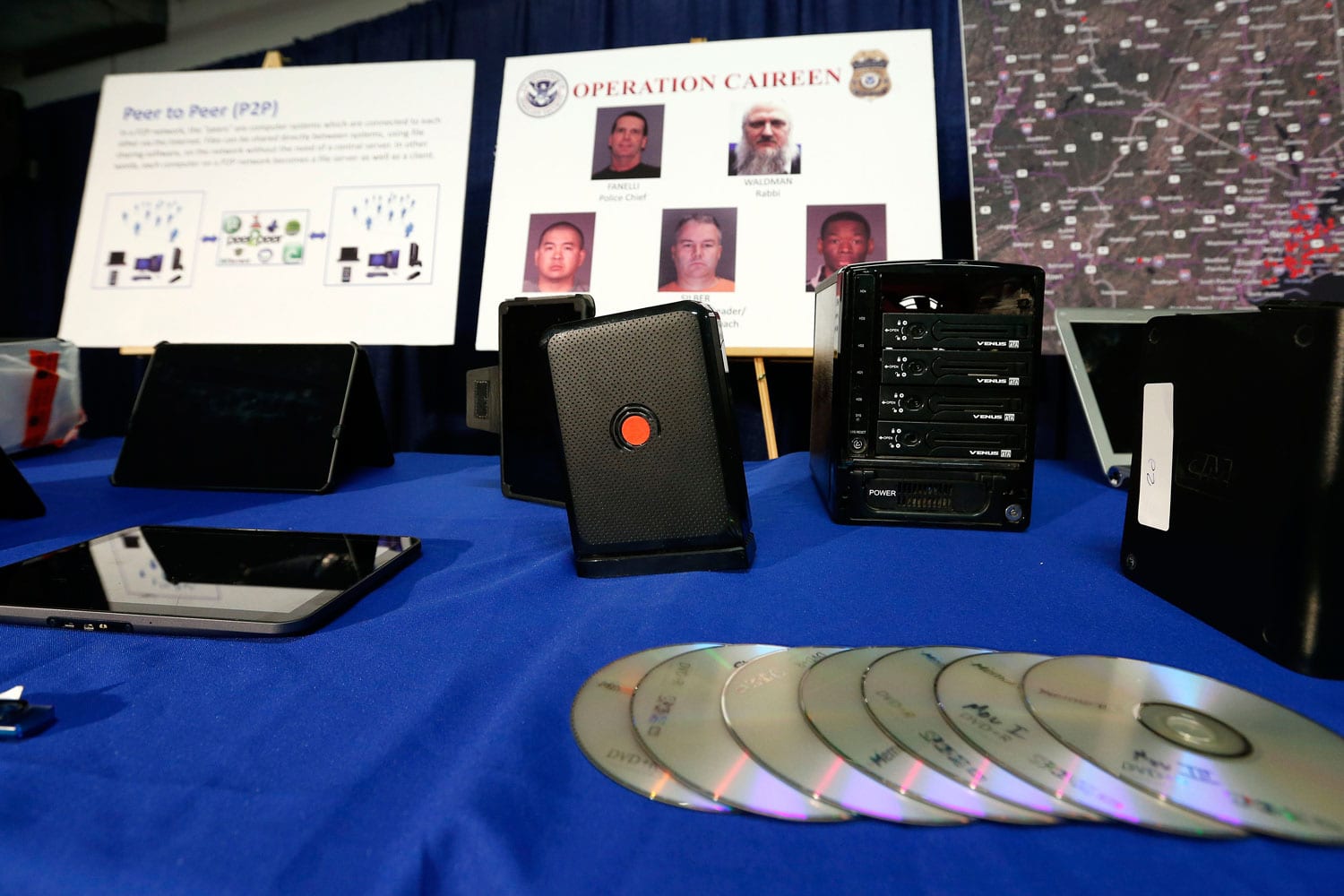 Un golpe contra la pornografía infantil deja 71 arrestados.