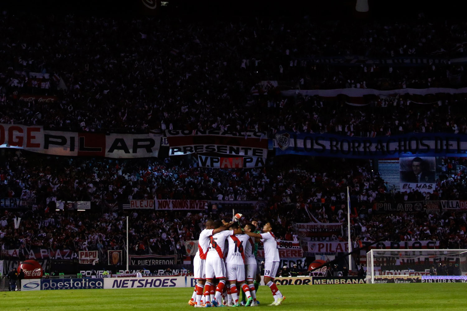 River Plate golea 5-0 a Quilmes y se corona campeón en Argentina.