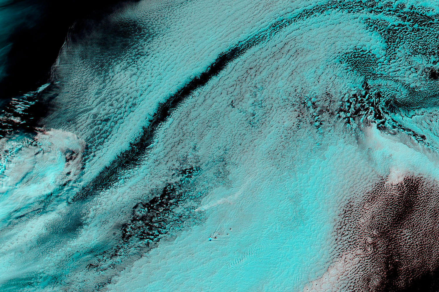 Las Islas Sandwich pueden verse desde el espacio gracias al falso color
