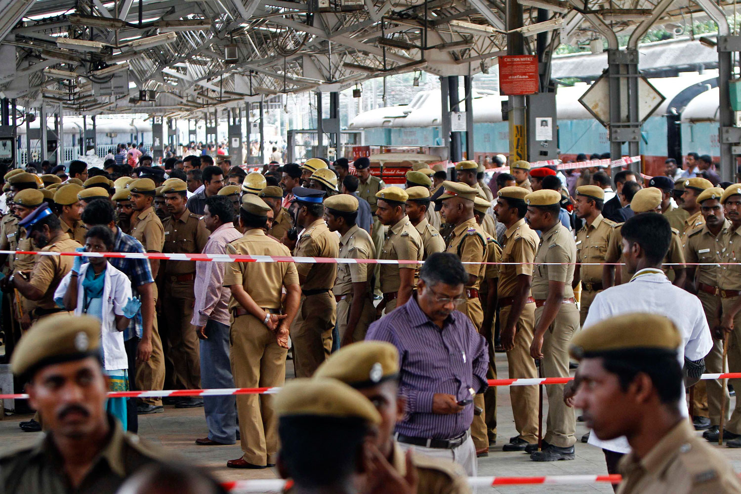 Dos bombas explotan en una Estación de la India y dejan un muerto y 9 heridos