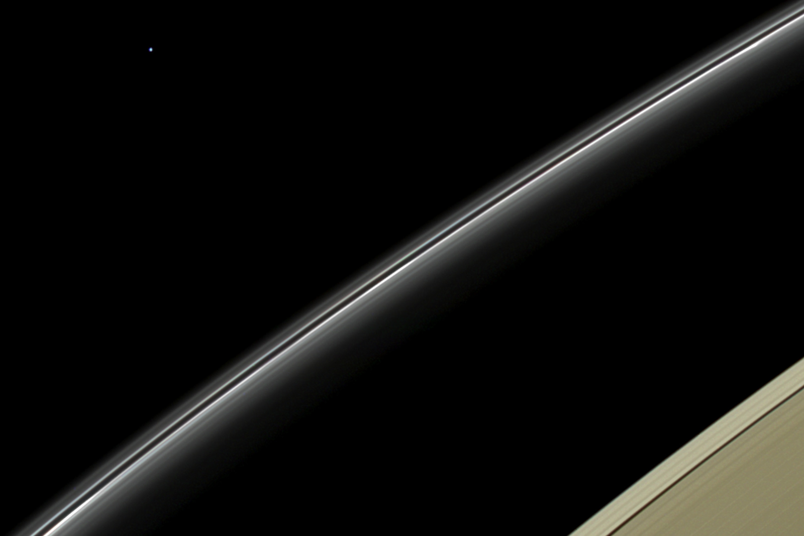 La NASA fotografía el lejano Urano desde las proximidades de Saturno